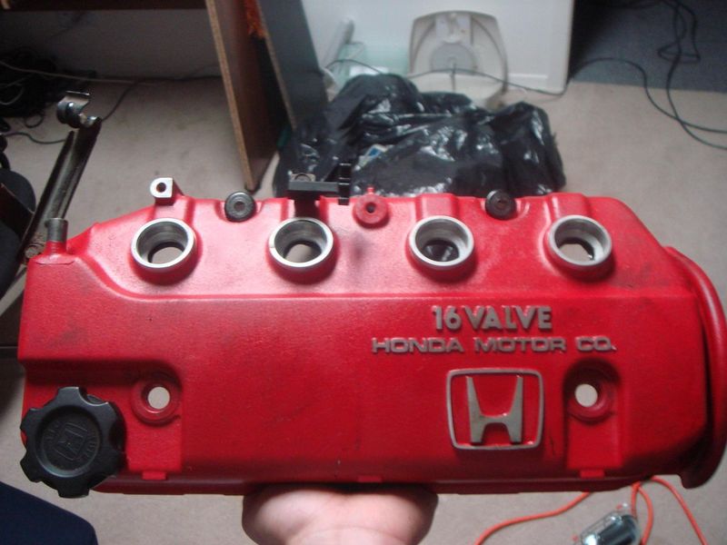 d16 valve cover