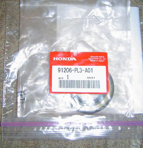 Name:  hondaoempassengersidedriveshaftseal.jpg
Views: 8
Size:  46.6 KB